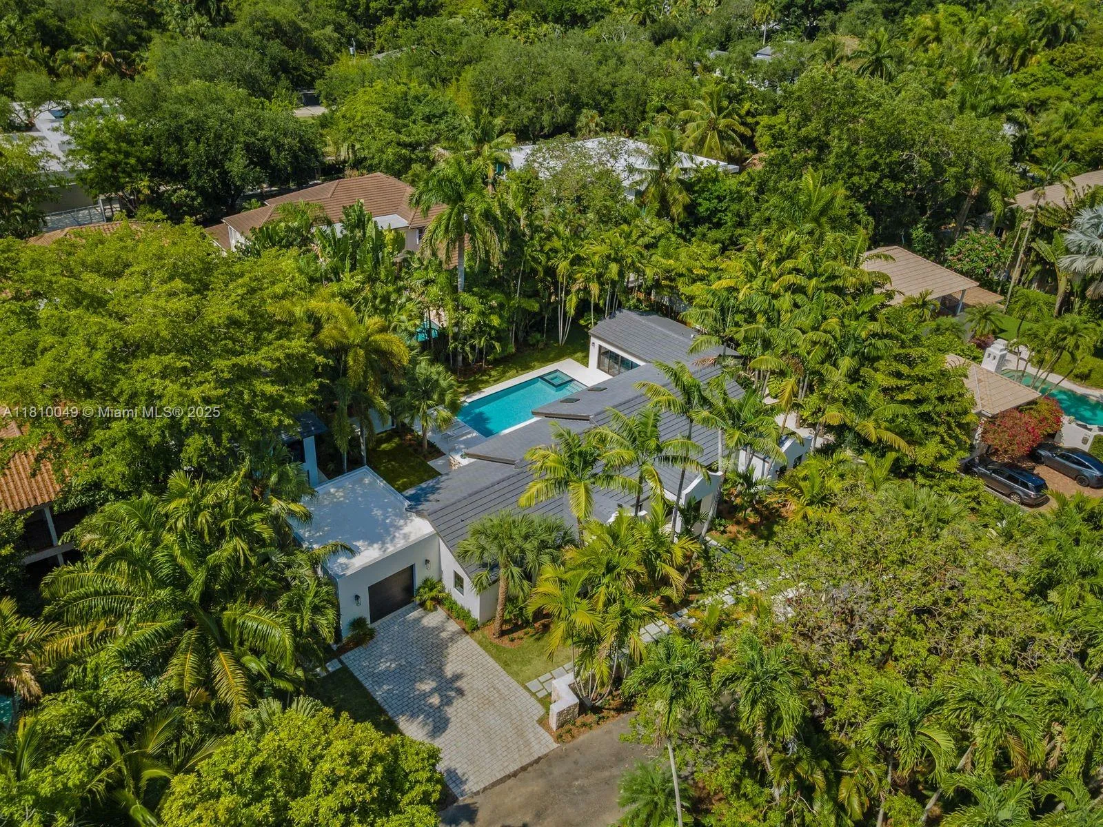at 3883 Wood Ave, Miami, FL 33133 Unit For Sale 6 Bedrooms 8 Bathrooms MLS# A11810049 Price $10,500,000 5077