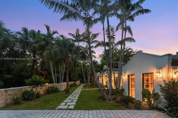 at 3883 Wood Ave, Miami, FL 33133 Unit For Sale 6 Bedrooms 8 Bathrooms MLS# A11810049 Price $10,500,000 5077