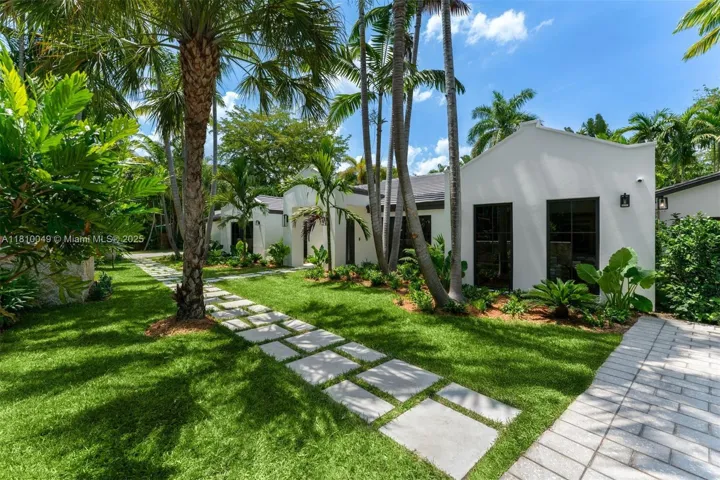 at 3883 Wood Ave, Miami, FL 33133 Unit For Sale 6 Bedrooms 8 Bathrooms MLS# A11810049 Price $10,500,000 5077