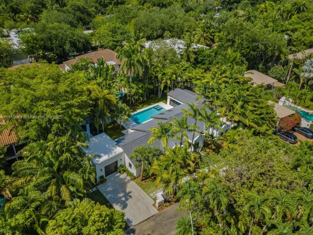 at 3883 Wood Ave, Miami, FL 33133 Unit For Sale 6 Bedrooms 8 Bathrooms MLS# A11810049 Price $10,500,000 5077