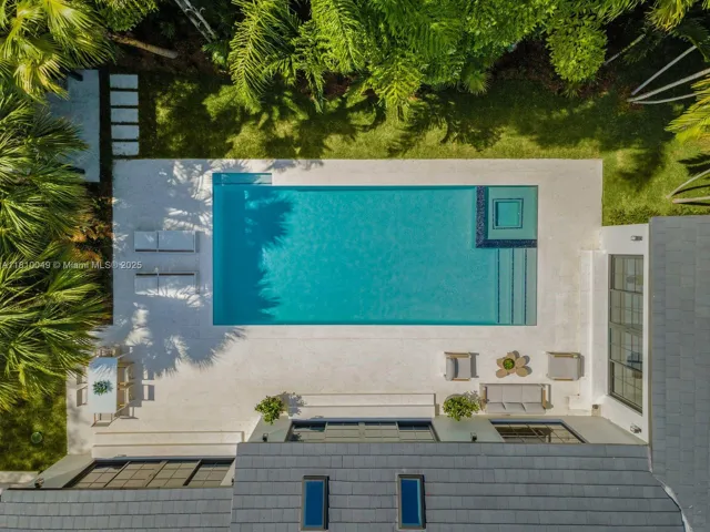 at 3883 Wood Ave, Miami, FL 33133 Unit For Sale 6 Bedrooms 8 Bathrooms MLS# A11810049 Price $10,500,000 5077