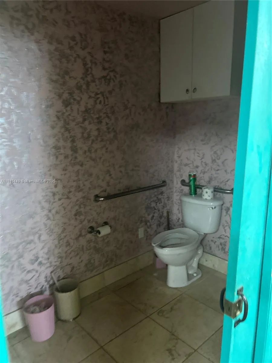 1318 N Federal Hwy 1318, Hollywood, Florida 33020, Hollywood, Florida 33020, ,Commercial Lease,For Rent,1318 N Federal Hwy 1318, Hollywood, Florida 33020,A11810449