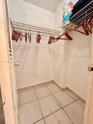 at 100 Lincoln Rd, Miami Beach, FL 33139 Unit For Rent 1 Bathroom MLS# A11811124 Price $2,200 565