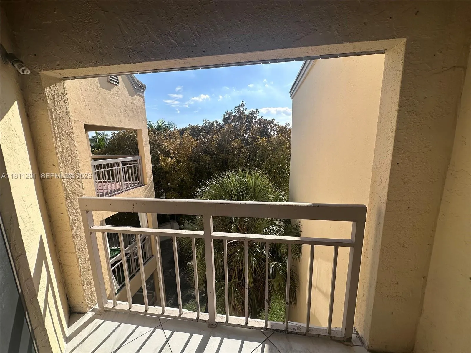 8290 Lake Dr 502, Doral, Florida 33166, Doral, Florida 33166, 1 Bedroom Bedrooms, ,1 BathroomBathrooms,Residential,For Sale,8290 Lake Dr 502, Doral, Florida 33166,A11811201