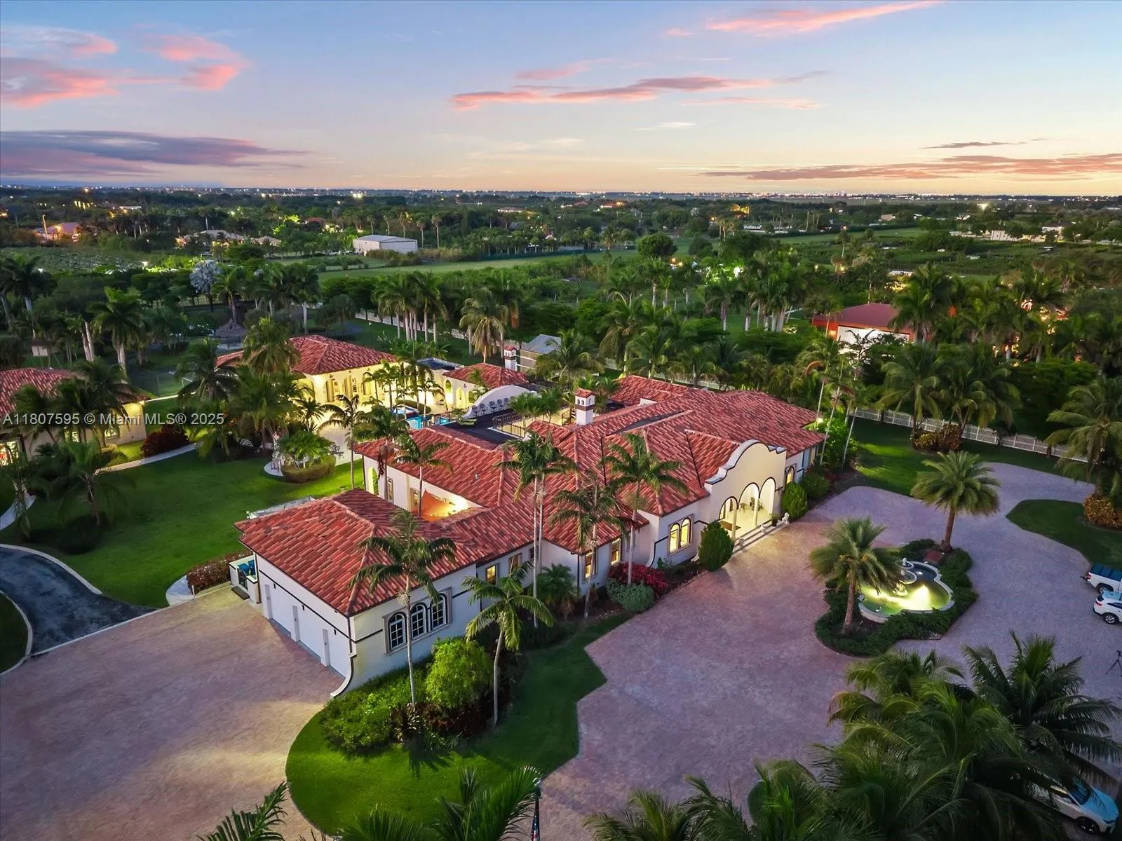 18451 Sw 158th St, Miami, Florida 33187, Miami, Florida 33187, 6 Bedrooms Bedrooms, ,8 BathroomsBathrooms,Residential,For Sale,18451 Sw 158th St, Miami, Florida 33187,A11807595