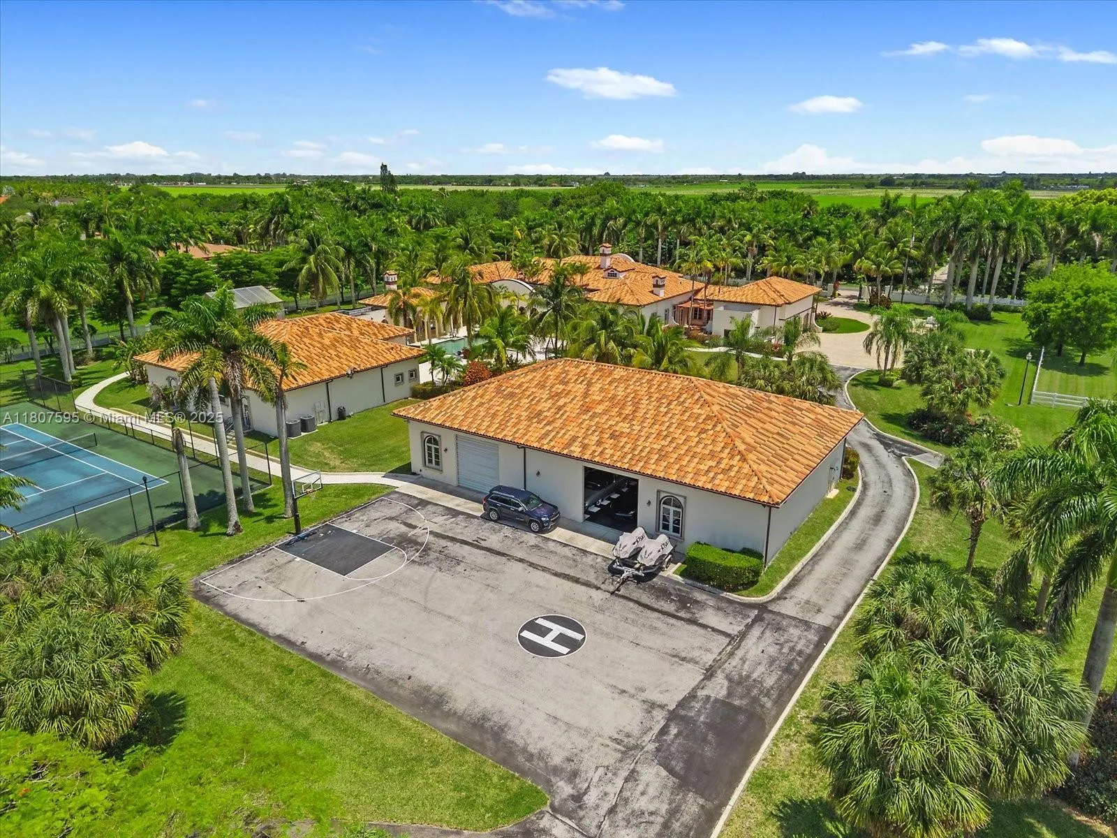 18451 Sw 158th St, Miami, Florida 33187, Miami, Florida 33187, 6 Bedrooms Bedrooms, ,8 BathroomsBathrooms,Residential,For Sale,18451 Sw 158th St, Miami, Florida 33187,A11807595