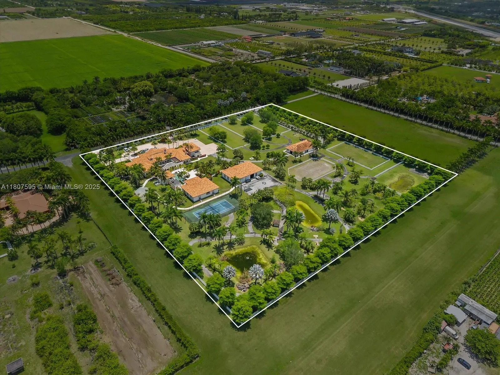 18451 Sw 158th St, Miami, Florida 33187, Miami, Florida 33187, 6 Bedrooms Bedrooms, ,8 BathroomsBathrooms,Residential,For Sale,18451 Sw 158th St, Miami, Florida 33187,A11807595