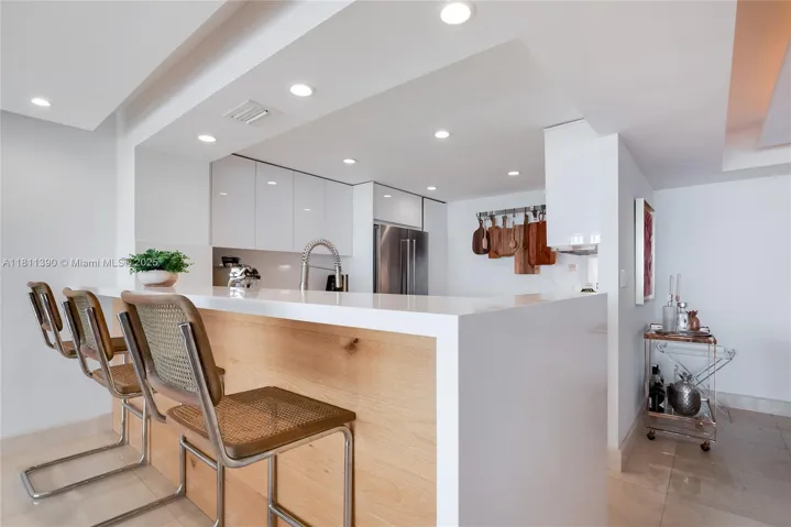 at 2 Grove Isle Dr, Miami, FL 33133 Unit For Sale 2 Bedrooms 2 Bathrooms MLS# A11811390 Price $1,515,000 1642
