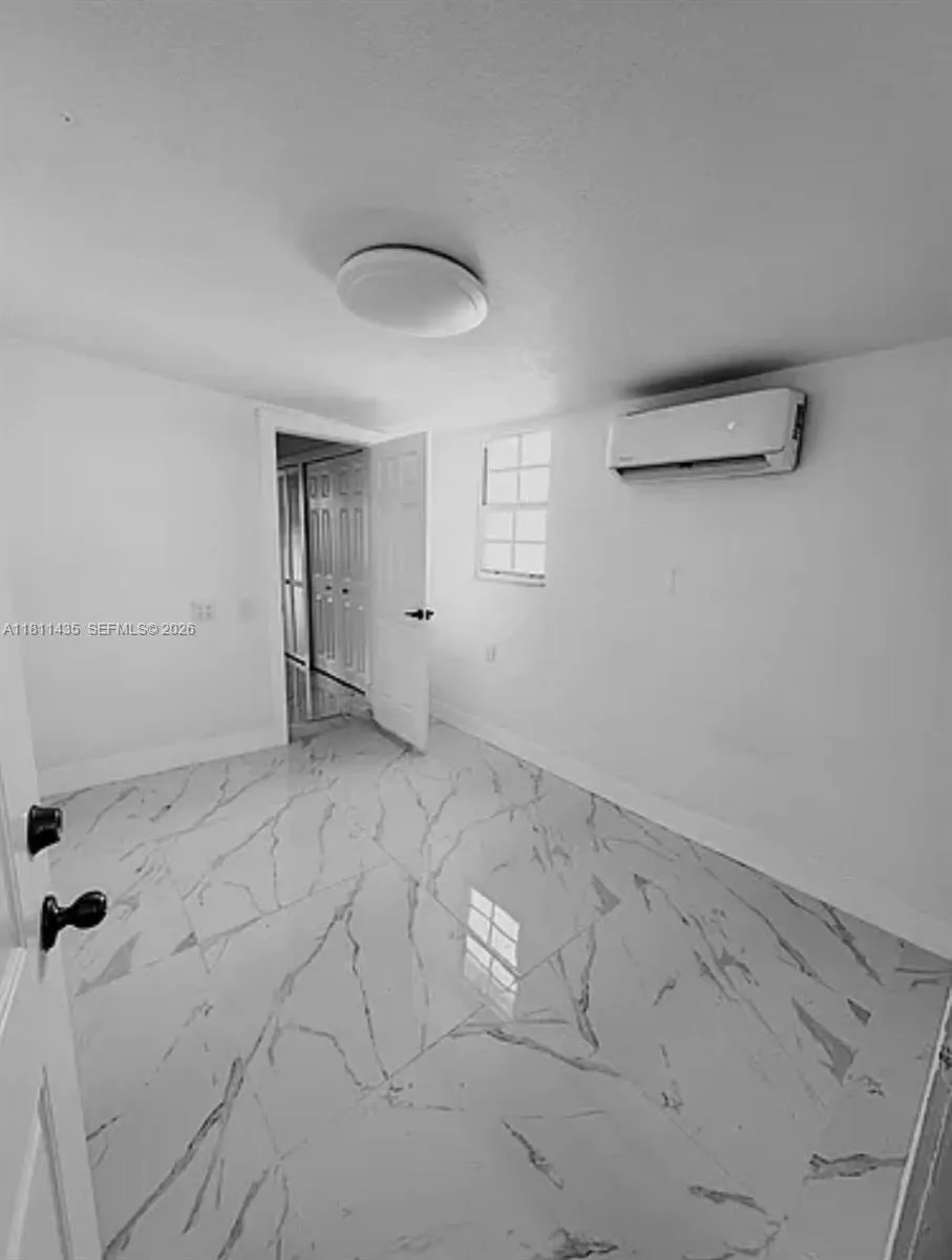 1237 Nw 33rd Ave, Miami, Florida 33125, Miami, Florida 33125, ,Residential Income,For Sale,1237 Nw 33rd Ave, Miami, Florida 33125,A11811435