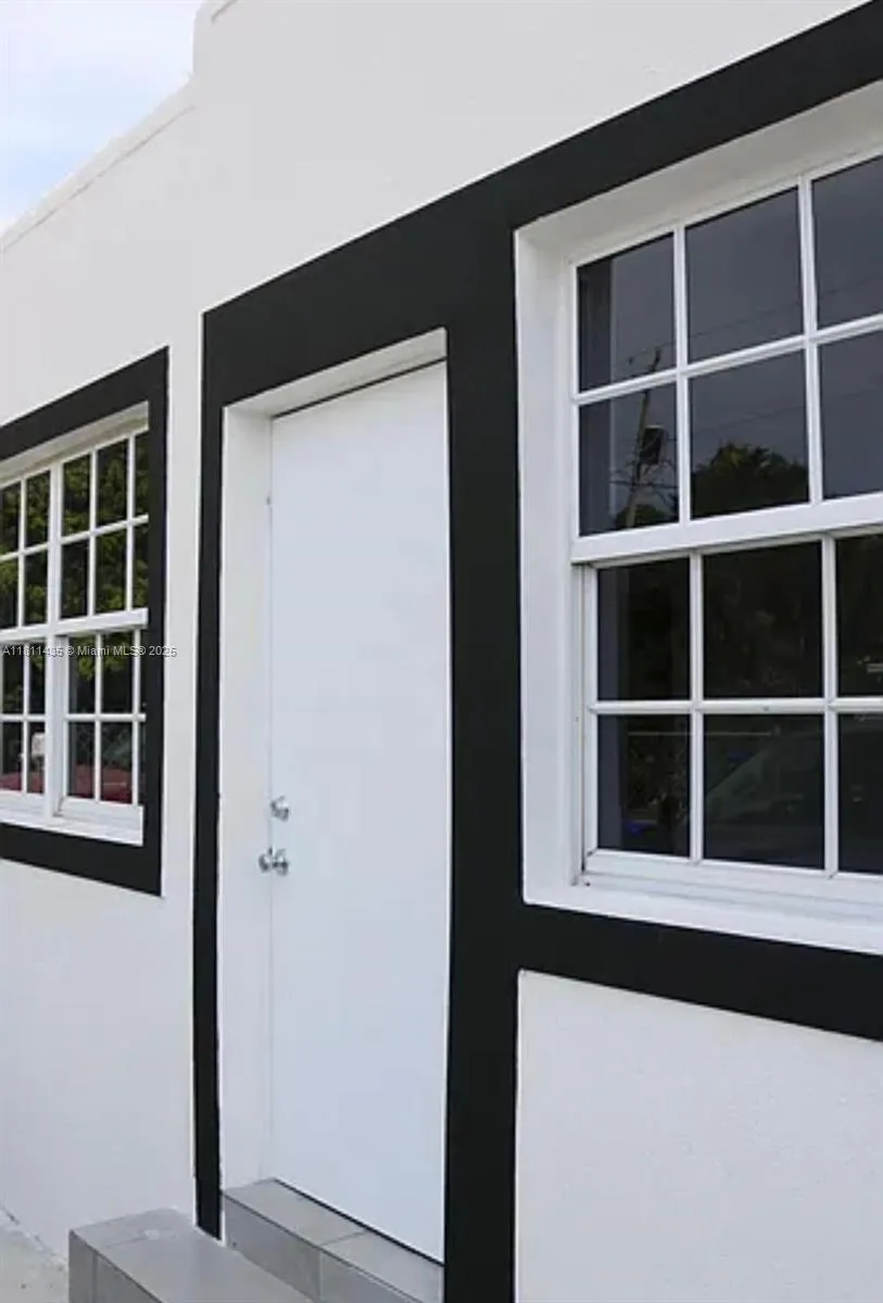 1237 Nw 33rd Ave, Miami, Florida 33125, Miami, Florida 33125, ,Residential Income,For Sale,1237 Nw 33rd Ave, Miami, Florida 33125,A11811435