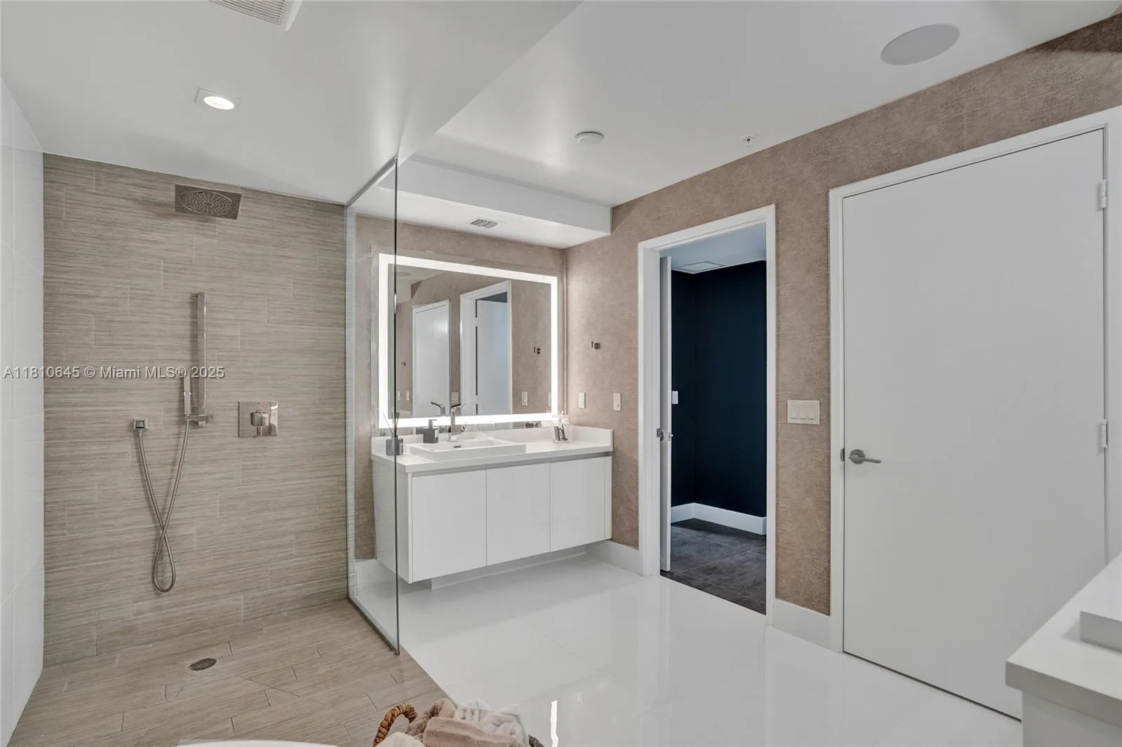 300 Sunny Isles Blvd 4-2302, Sunny Isles Beach, Fl, Sunny Isles Beach, Florida 33160, 3 Bedrooms Bedrooms, ,3 BathroomsBathrooms,Residential,For Sale,300 Sunny Isles Blvd 4-2302, Sunny Isles Beach, Fl,A11810645