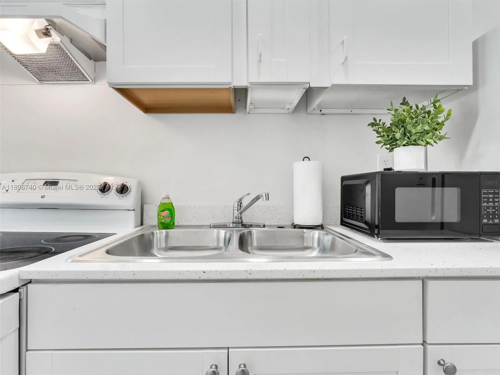 Miami, Florida 33127, 3 Bedrooms Bedrooms, ,2 BathroomsBathrooms,Residential Lease,For Rent,A11808740