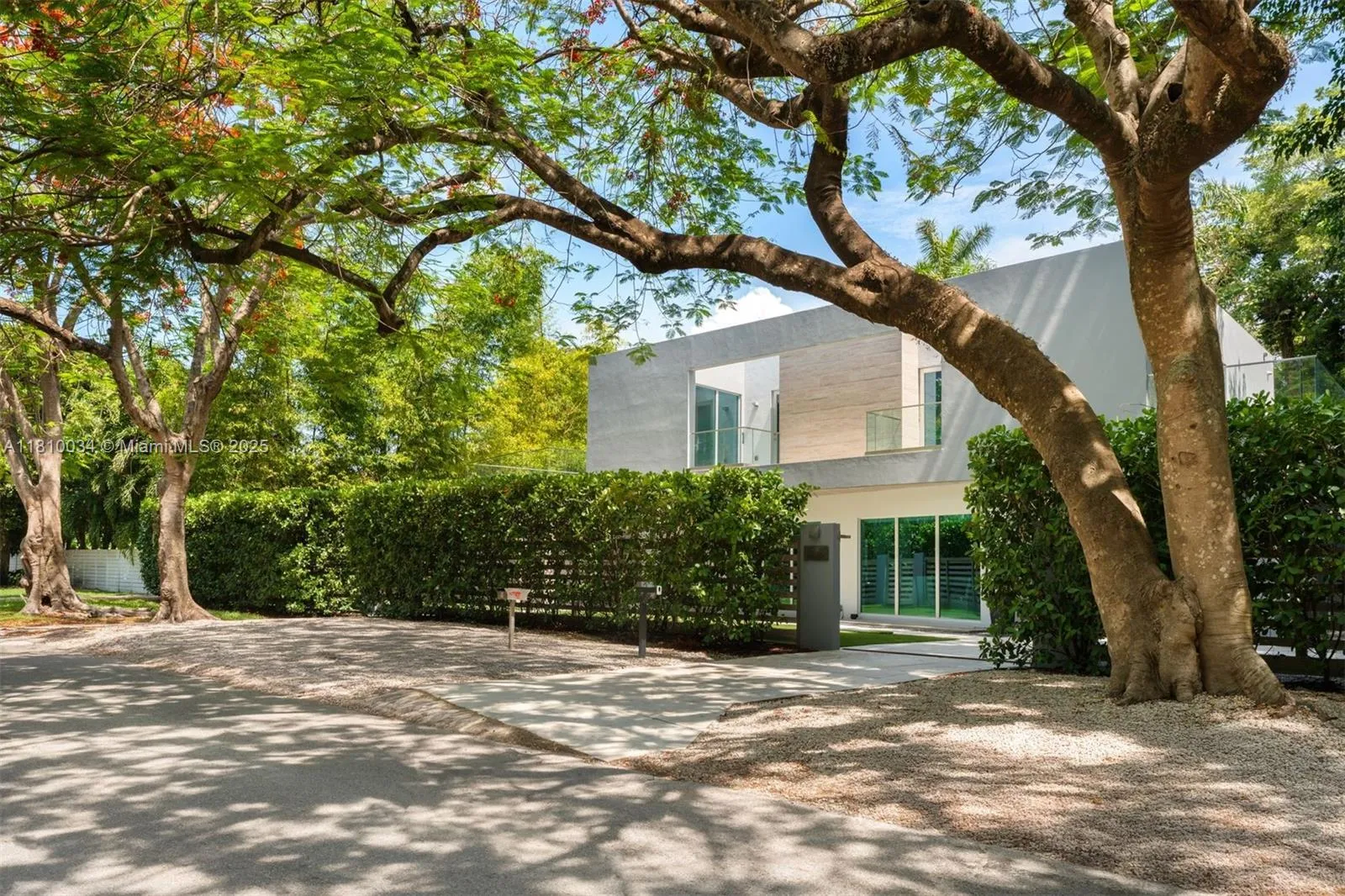 at 3709 Poinciana Ave, Miami, FL 33133 Unit For Sale 5 Bedrooms 6 Bathrooms MLS# A11810034 Price $4,697,000 4432