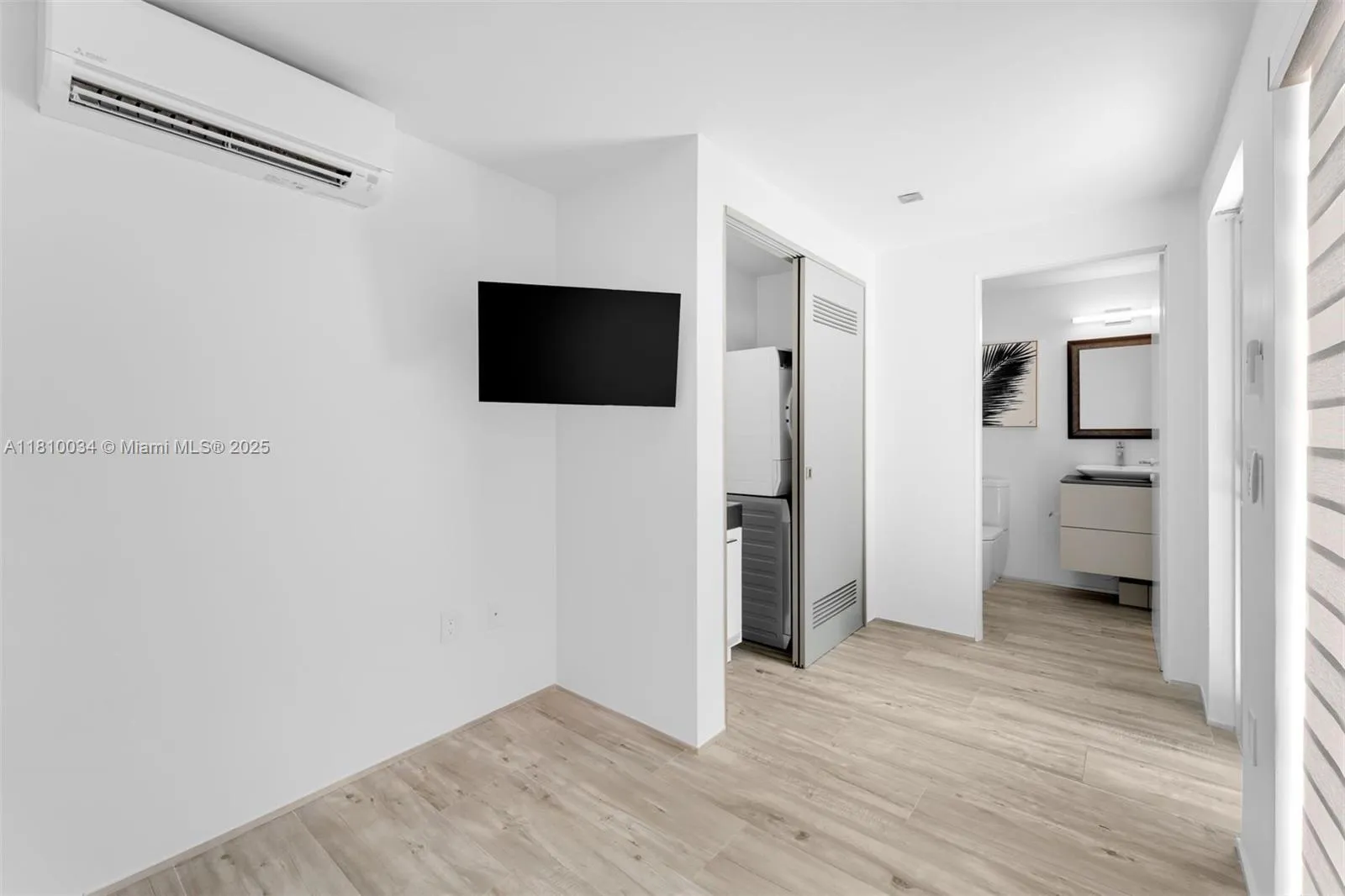 at 3709 Poinciana Ave, Miami, FL 33133 Unit For Sale 5 Bedrooms 6 Bathrooms MLS# A11810034 Price $4,697,000 4432