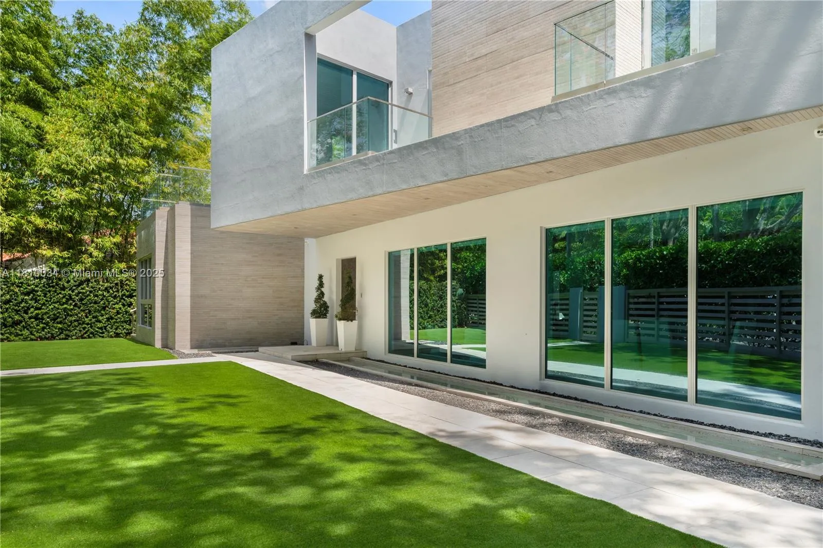 at 3709 Poinciana Ave, Miami, FL 33133 Unit For Sale 5 Bedrooms 6 Bathrooms MLS# A11810034 Price $4,697,000 4432
