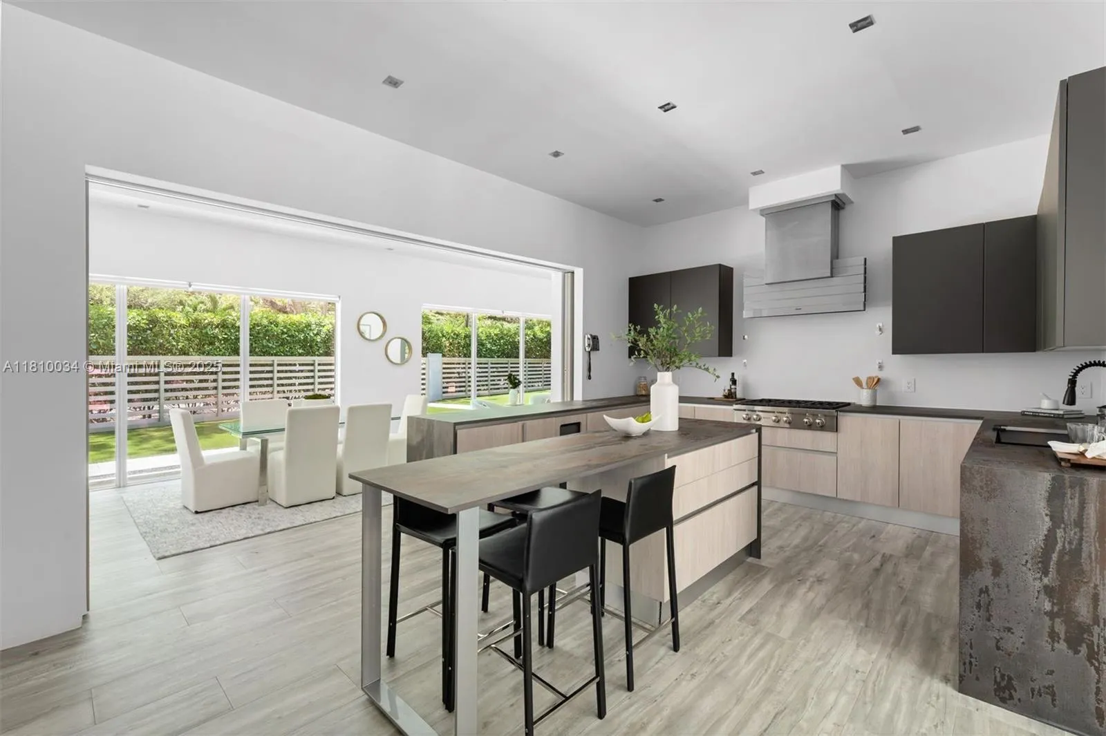 at 3709 Poinciana Ave, Miami, FL 33133 Unit For Sale 5 Bedrooms 6 Bathrooms MLS# A11810034 Price $4,697,000 4432