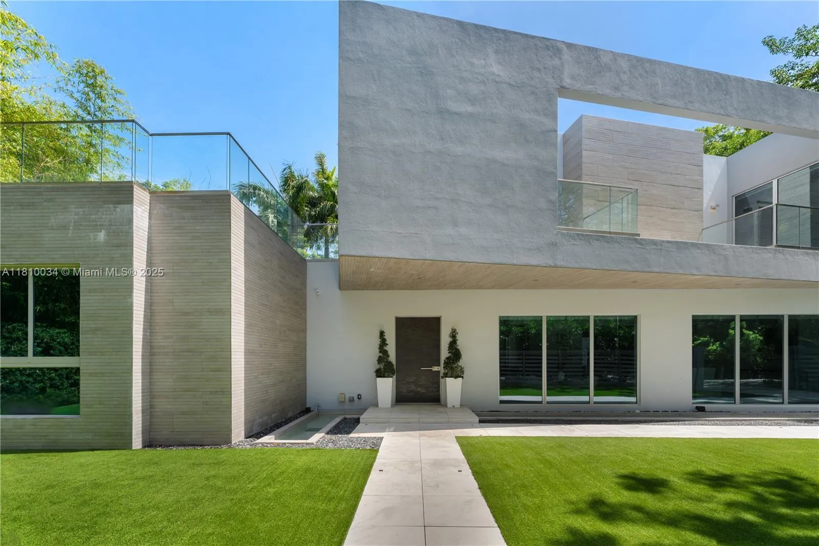 at 3709 Poinciana Ave, Miami, FL 33133 Unit For Sale 5 Bedrooms 6 Bathrooms MLS# A11810034 Price $4,697,000 4432