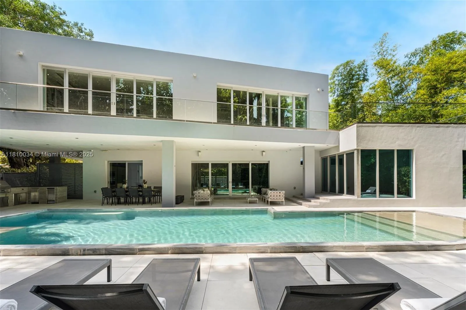 at 3709 Poinciana Ave, Miami, FL 33133 Unit For Sale 5 Bedrooms 6 Bathrooms MLS# A11810034 Price $4,697,000 4432