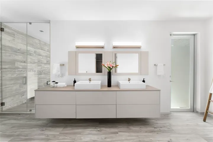 at 3709 Poinciana Ave, Miami, FL 33133 Unit For Sale 5 Bedrooms 6 Bathrooms MLS# A11810034 Price $4,697,000 4432