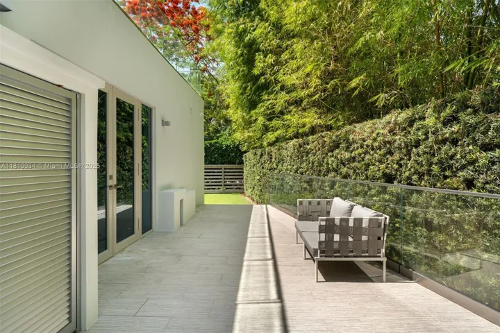 at 3709 Poinciana Ave, Miami, FL 33133 Unit For Sale 5 Bedrooms 6 Bathrooms MLS# A11810034 Price $4,697,000 4432