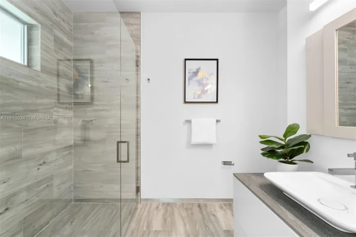 at 3709 Poinciana Ave, Miami, FL 33133 Unit For Sale 5 Bedrooms 6 Bathrooms MLS# A11810034 Price $4,697,000 4432