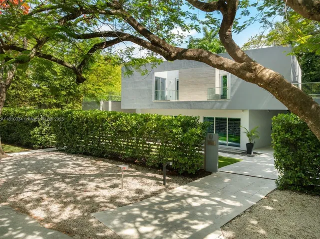 at 3709 Poinciana Ave, Miami, FL 33133 Unit For Sale 5 Bedrooms 6 Bathrooms MLS# A11810034 Price $4,697,000 4432