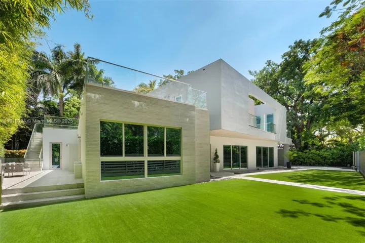 at 3709 Poinciana Ave, Miami, FL 33133 Unit For Sale 5 Bedrooms 6 Bathrooms MLS# A11810034 Price $4,697,000 4432