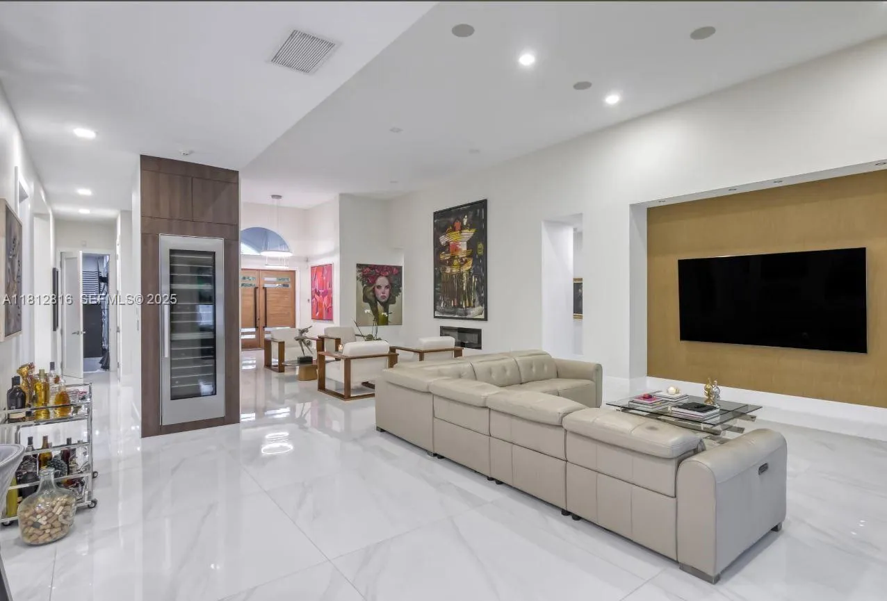 11390 Sw 30th St, Miami, Florida 33165, Miami, Florida 33165, 4 Bedrooms Bedrooms, ,3 BathroomsBathrooms,Residential,For Sale,11390 Sw 30th St, Miami, Florida 33165,A11812816