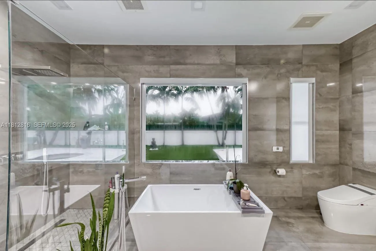 11390 Sw 30th St, Miami, Florida 33165, Miami, Florida 33165, 4 Bedrooms Bedrooms, ,3 BathroomsBathrooms,Residential,For Sale,11390 Sw 30th St, Miami, Florida 33165,A11812816