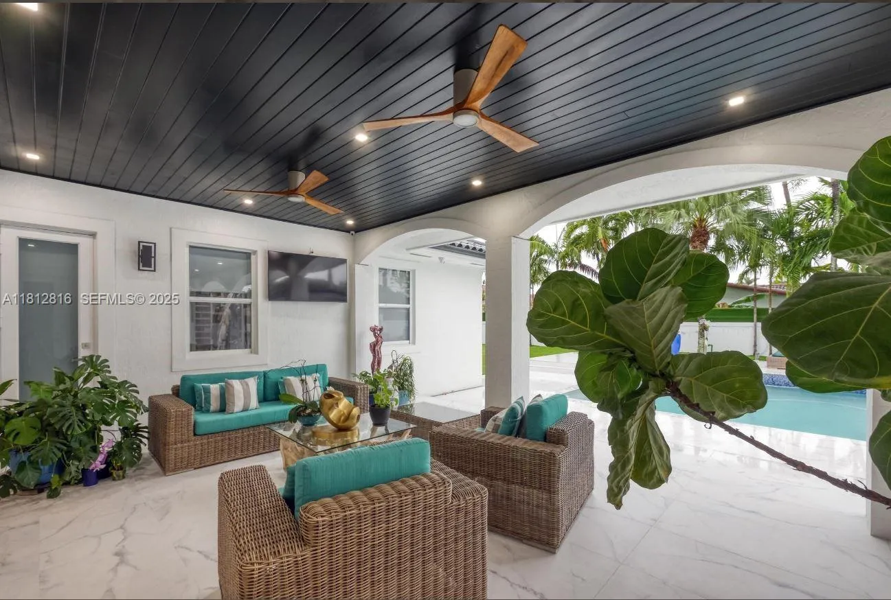 11390 Sw 30th St, Miami, Florida 33165, Miami, Florida 33165, 4 Bedrooms Bedrooms, ,3 BathroomsBathrooms,Residential,For Sale,11390 Sw 30th St, Miami, Florida 33165,A11812816