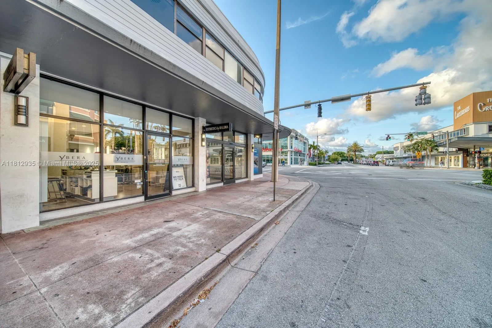 Full Service Beauty Salon On Sunset Dr & 57th, Coral Gables, Florida 33143, ,Business Opportunity,For Sale,Full Service Beauty Salon On Sunset Dr & 57th ,A11812935