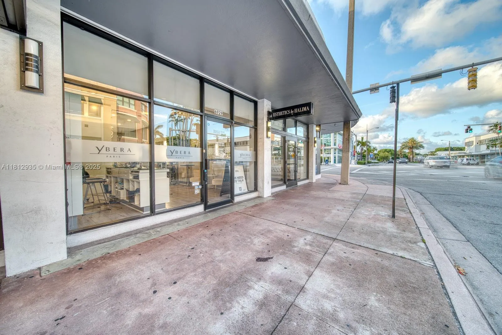 Full Service Beauty Salon On Sunset Dr & 57th, Coral Gables, Florida 33143, ,Business Opportunity,For Sale,Full Service Beauty Salon On Sunset Dr & 57th ,A11812935