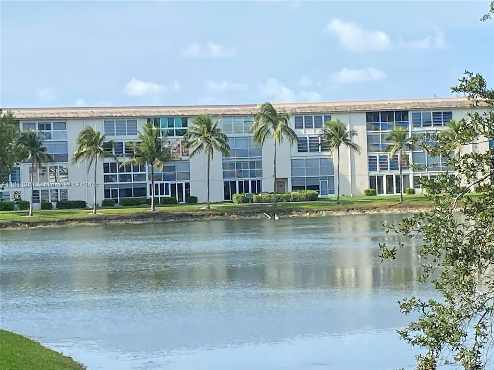 1902 Bermuda Cir G3, Coconut Creek, Florida 33066, Coconut Creek, Florida 33066, 1 Bedroom Bedrooms, ,1 BathroomBathrooms,Residential,For Sale,1902 Bermuda Cir G3, Coconut Creek, Florida 33066,A11811361