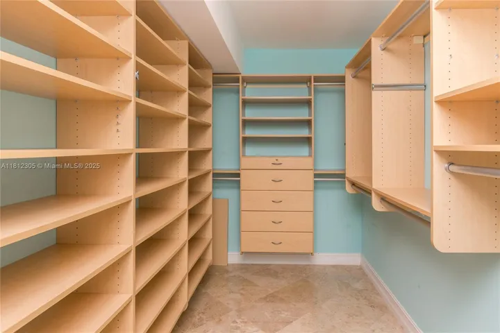 at 17201 Collins Ave, Sunny Isles Beach, FL 33160 Unit For Rent 2 Bedrooms 2 Bathrooms MLS# A11812305 Price $5,850 1583