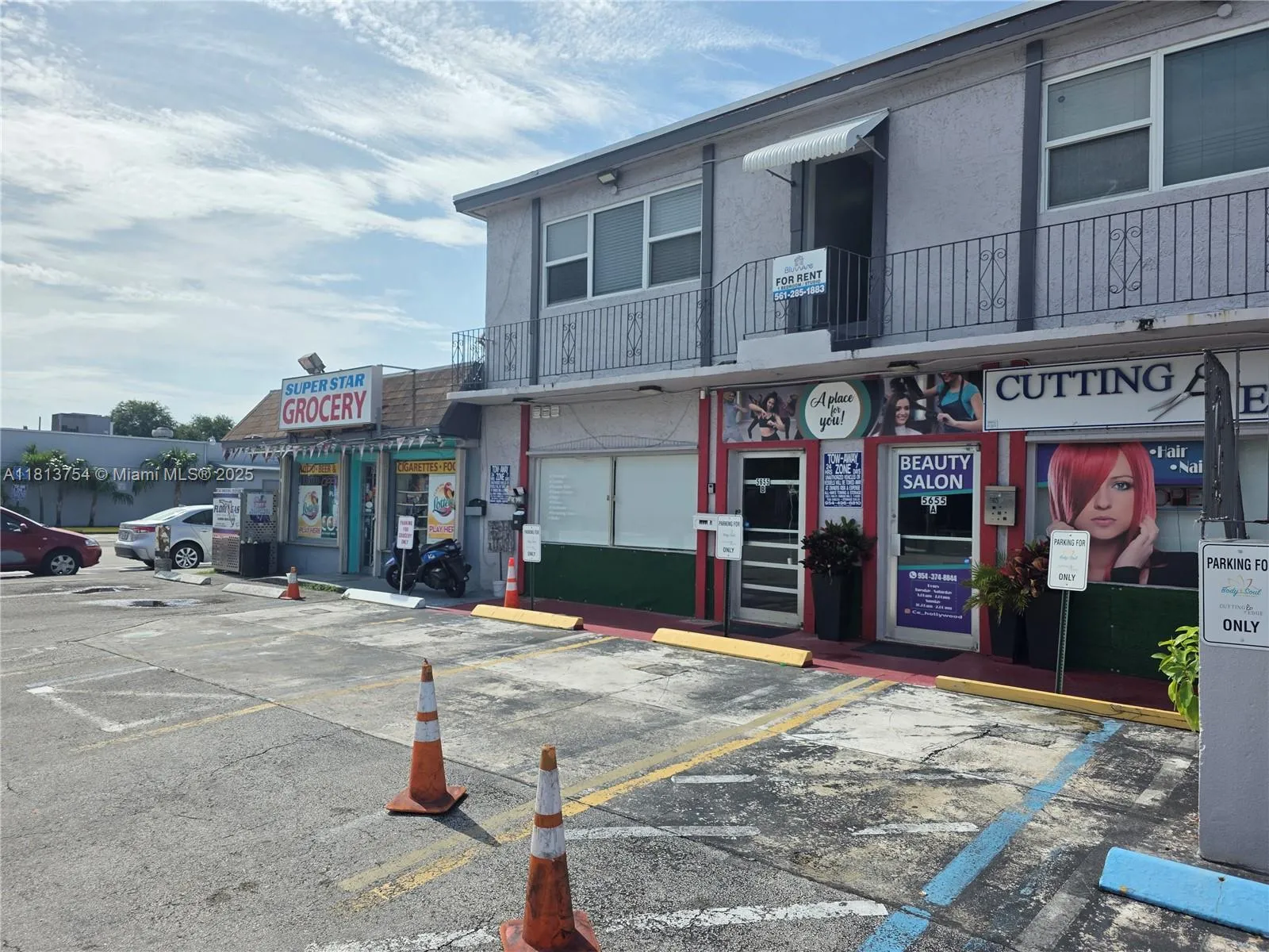 5655 Johnson St B, Hollywood, Florida 33021, Hollywood, Florida 33021, ,Commercial Lease,For Rent,5655 Johnson St B, Hollywood, Florida 33021,A11813754