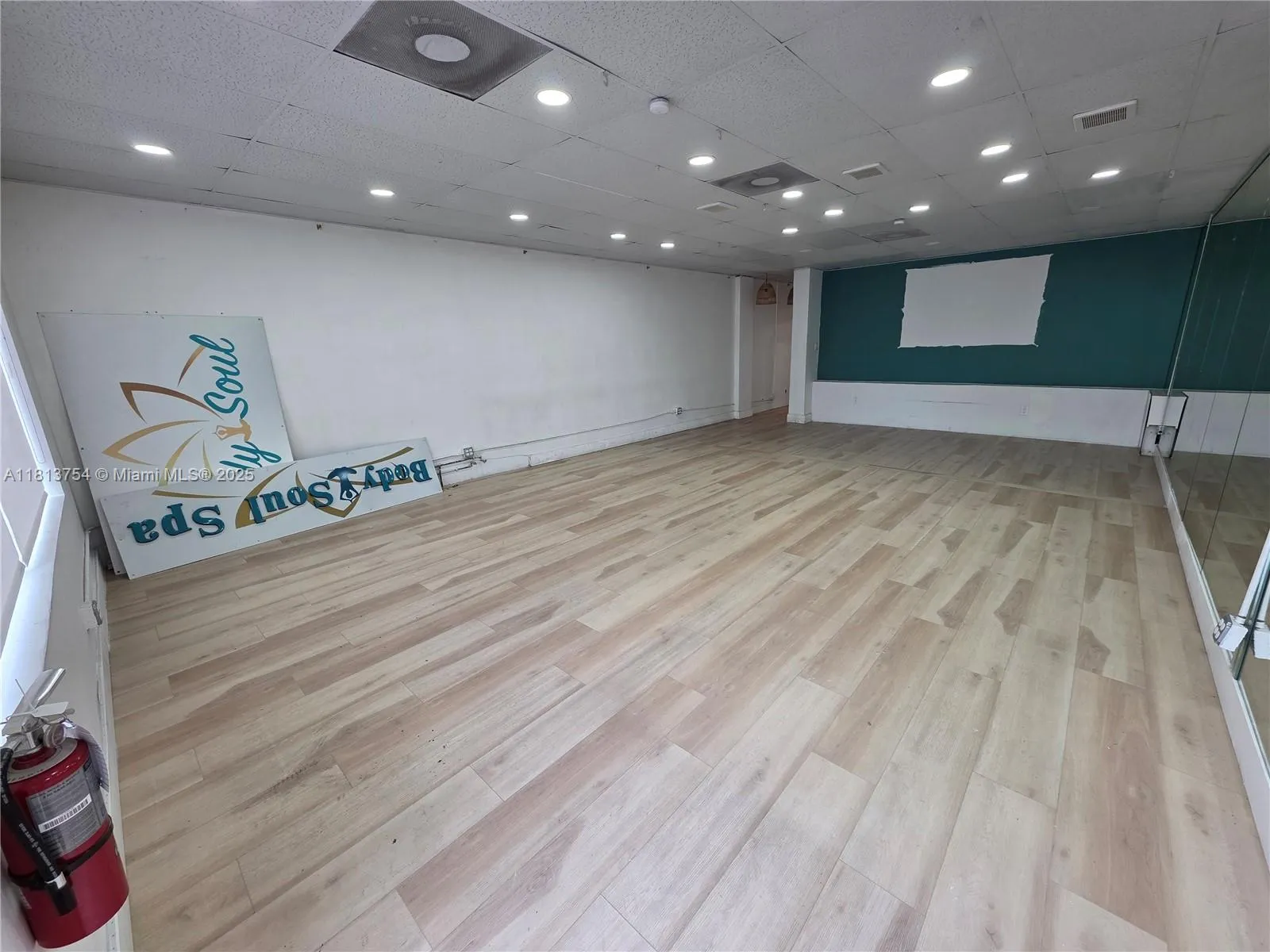 5655 Johnson St B, Hollywood, Florida 33021, Hollywood, Florida 33021, ,Commercial Lease,For Rent,5655 Johnson St B, Hollywood, Florida 33021,A11813754