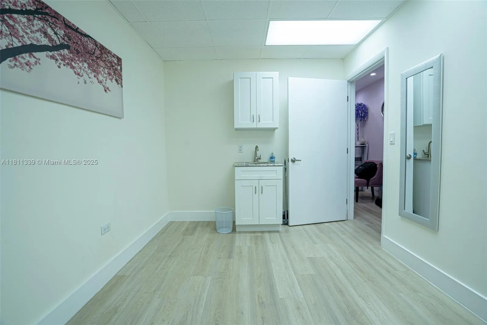 Hallandale Beach, Florida 33009, ,Business Opportunity,For Sale,A11811339