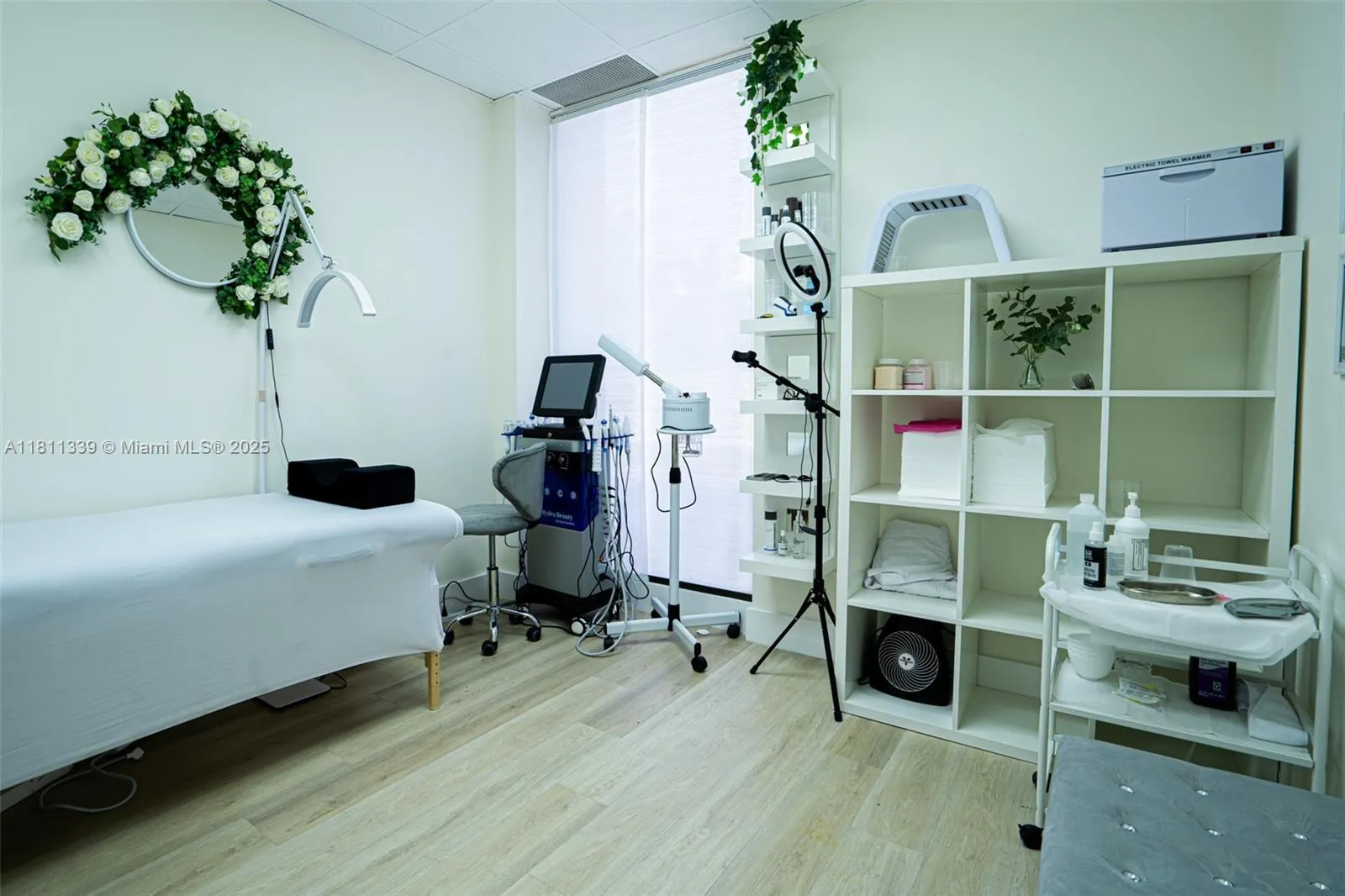 Hallandale Beach, Florida 33009, ,Business Opportunity,For Sale,A11811339