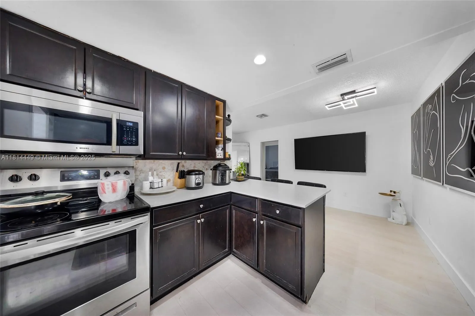 625 Sw 16th Ave, Miami, Florida 33135, Miami, Florida 33135, ,Residential Income,For Sale,625 Sw 16th Ave, Miami, Florida 33135,A11814449