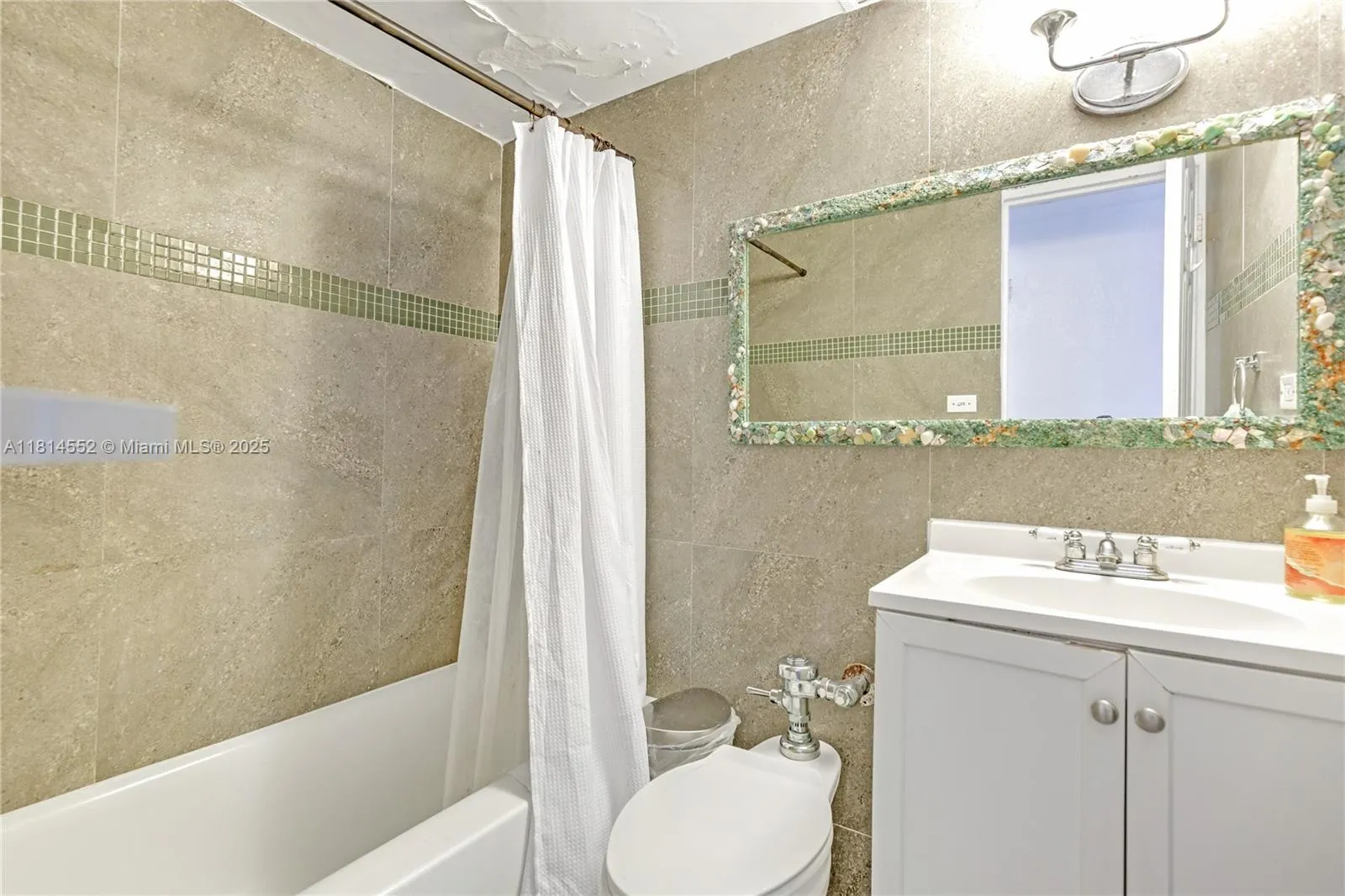 1500 Bay Road 830s, Miami Beach, Florida 33139, Miami Beach, Florida 33139, 1 Bedroom Bedrooms, ,1 BathroomBathrooms,Residential Lease,For Rent,1500 Bay Road 830s, Miami Beach, Florida 33139,A11814552