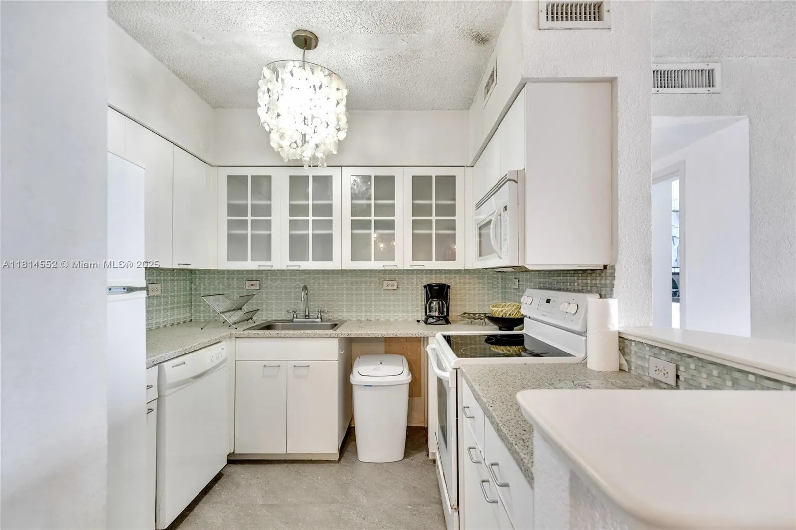 1500 Bay Road 830s, Miami Beach, Florida 33139, Miami Beach, Florida 33139, 1 Bedroom Bedrooms, ,1 BathroomBathrooms,Residential Lease,For Rent,1500 Bay Road 830s, Miami Beach, Florida 33139,A11814552