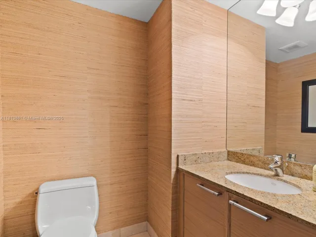 at 16275 Collins Ave, Sunny Isles Beach, FL 33160 Unit For Sale 1 Bedroom 2 Bathrooms MLS# A11813881 Price $800,000 883