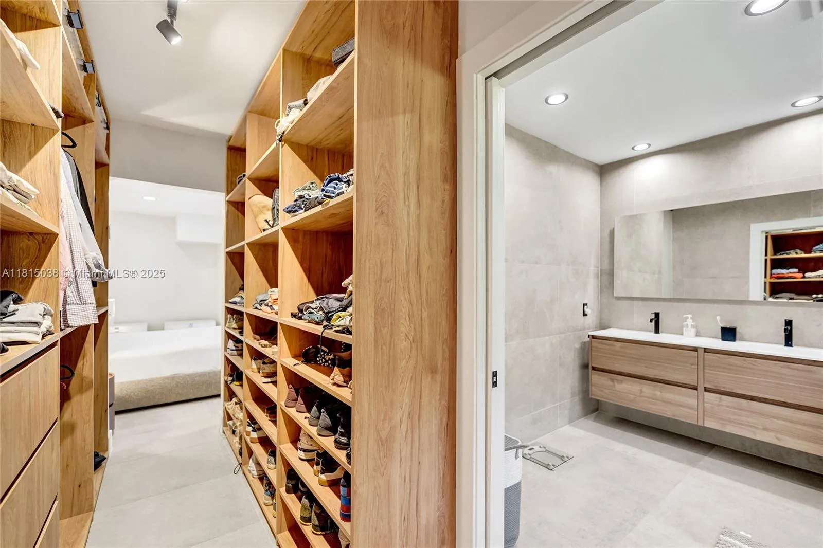 2045 Ne 202nd St, Miami, Florida 33179, Miami, Florida 33179, 4 Bedrooms Bedrooms, ,3 BathroomsBathrooms,Residential,For Sale,2045 Ne 202nd St, Miami, Florida 33179,A11815038