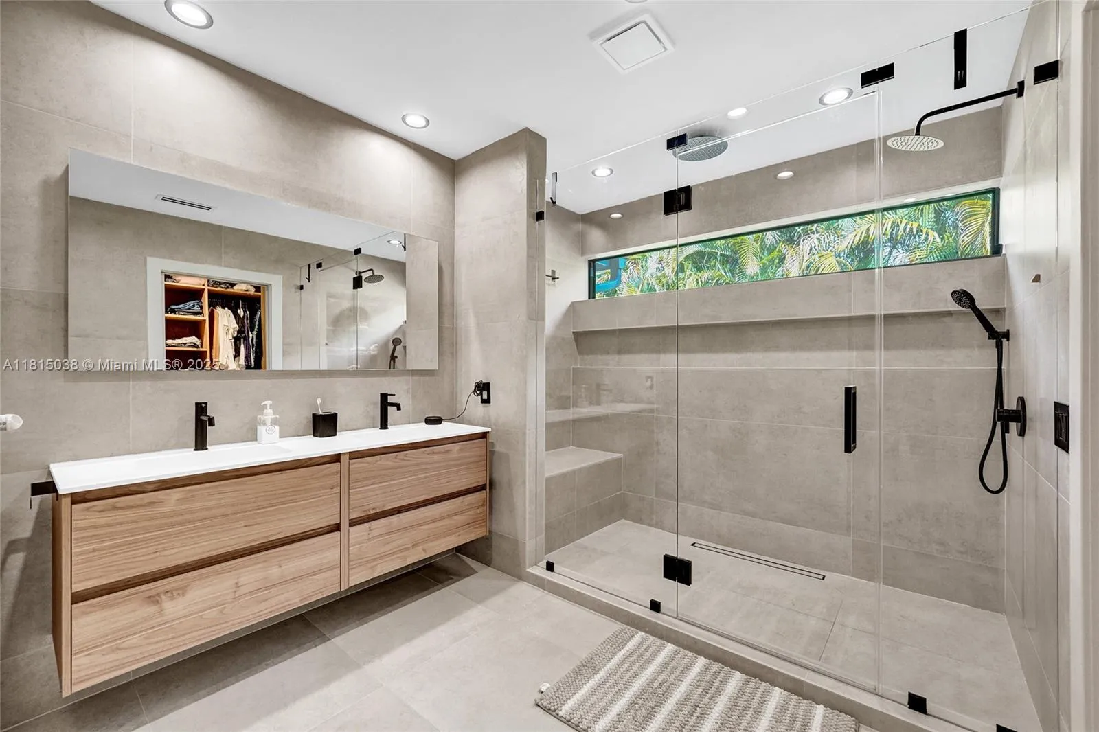 2045 Ne 202nd St, Miami, Florida 33179, Miami, Florida 33179, 4 Bedrooms Bedrooms, ,3 BathroomsBathrooms,Residential,For Sale,2045 Ne 202nd St, Miami, Florida 33179,A11815038