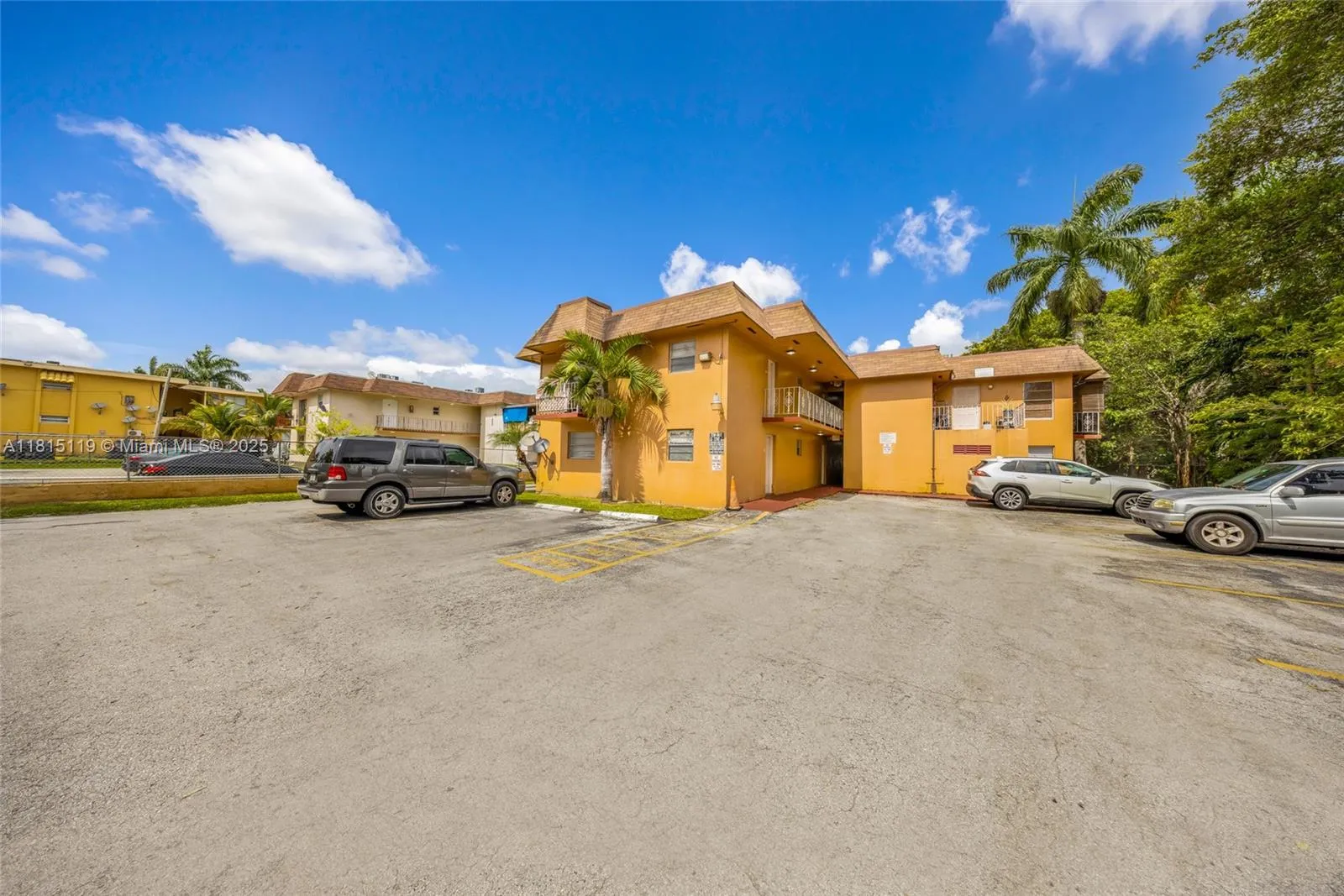 980 Nw 45th Ave, Miami, Florida 33126, Miami, Florida 33126, ,Commercial Sale,For Sale,980 Nw 45th Ave, Miami, Florida 33126,A11815119