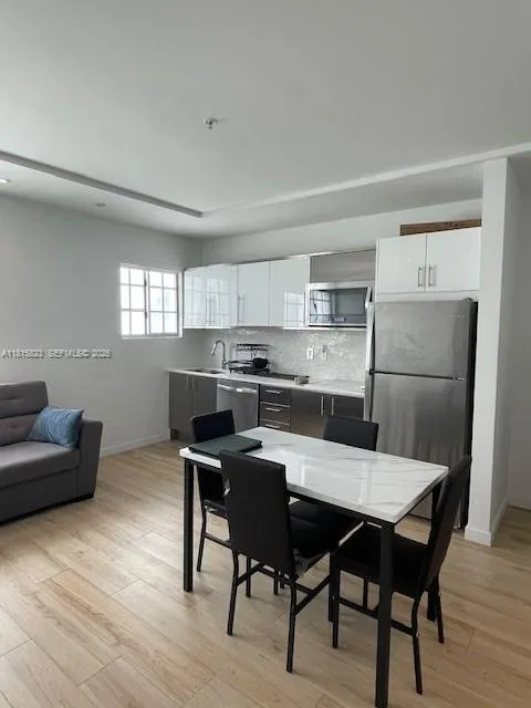 700 16th St 204, Miami Beach, Florida 33139, Miami Beach, Florida 33139, 1 Bedroom Bedrooms, ,1 BathroomBathrooms,Residential Lease,For Rent,700 16th St 204, Miami Beach, Florida 33139,A11815823