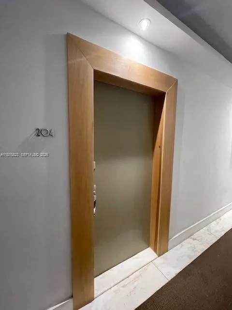 700 16th St 204, Miami Beach, Florida 33139, Miami Beach, Florida 33139, 1 Bedroom Bedrooms, ,1 BathroomBathrooms,Residential Lease,For Rent,700 16th St 204, Miami Beach, Florida 33139,A11815823