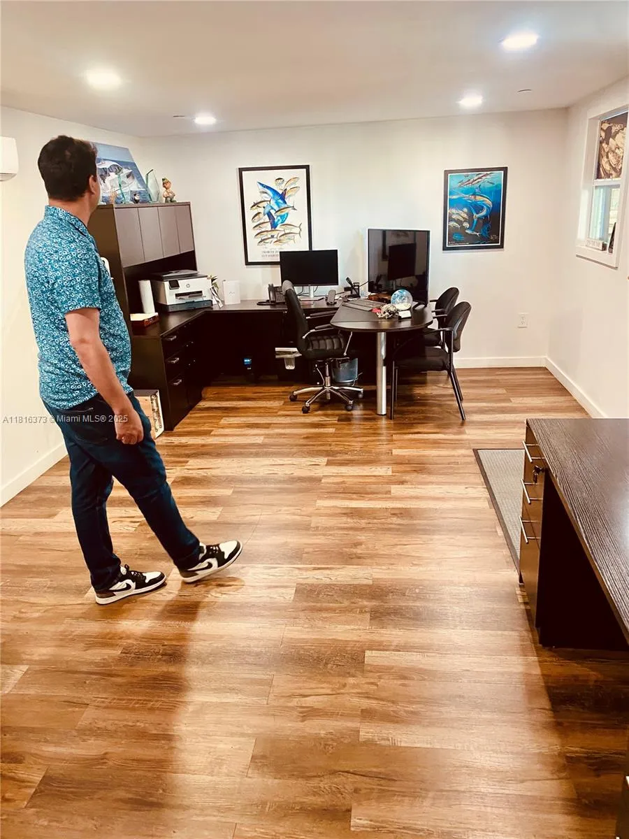 previously rented by yacht sales office