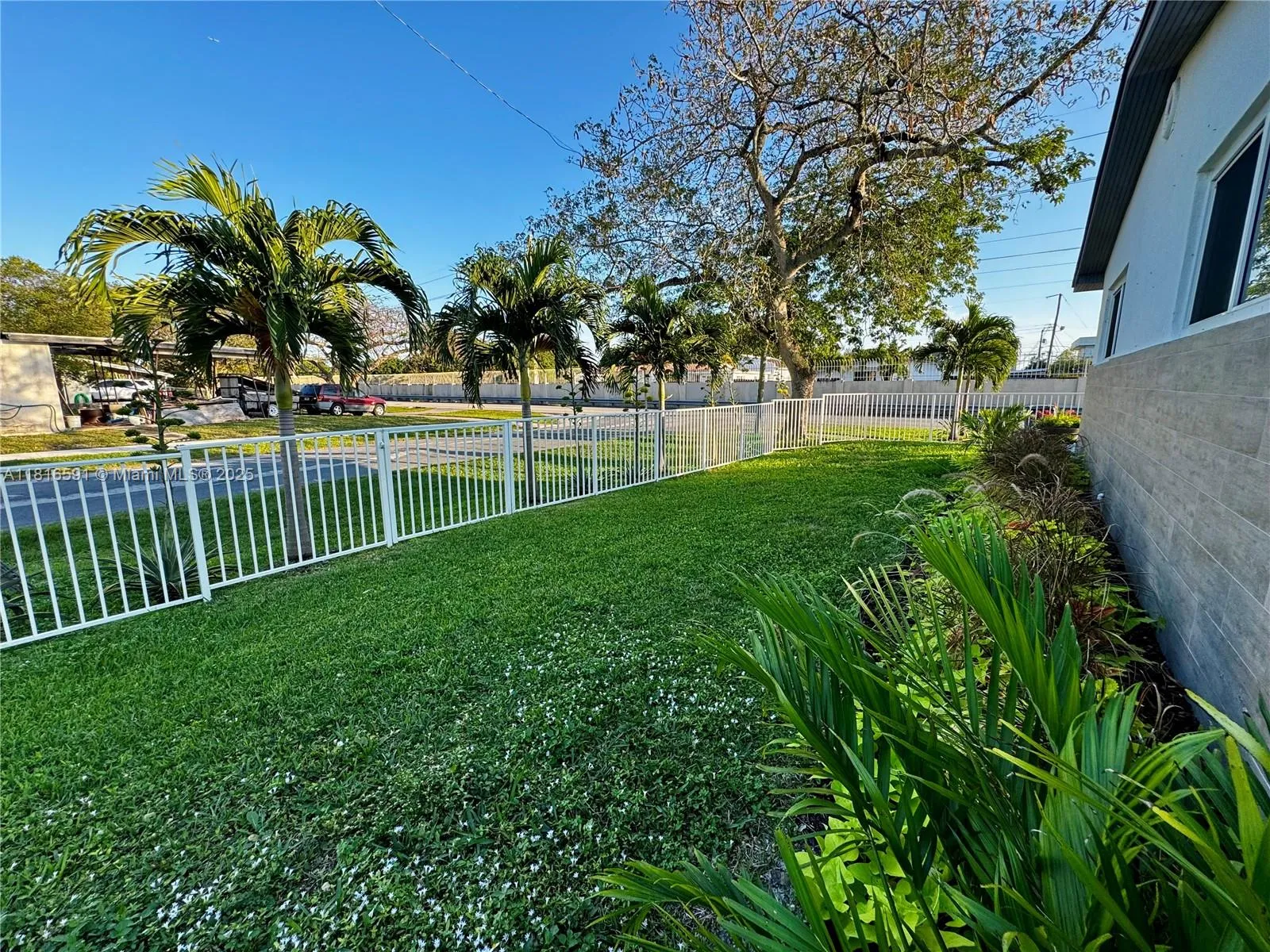 1012 Sw 3rd Ave, Hallandale Beach, Florida 33009, Hallandale Beach, Florida 33009, ,Residential Income,For Sale,1012 Sw 3rd Ave, Hallandale Beach, Florida 33009,A11816591