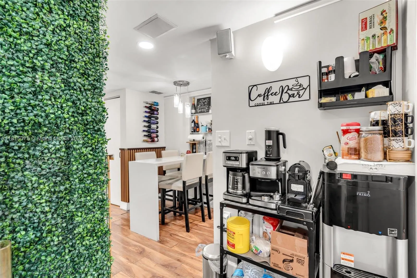 1913 Ponce De Leon Blvd, Coral Gables, Florida 331, Coral Gables, Florida 33134, ,Business Opportunity,For Sale,1913 Ponce De Leon Blvd, Coral Gables, Florida 331,A11815078